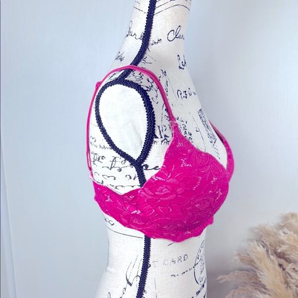 Victoria's Secret Very Sexy Secret Emrace Pink Lace Push-Up Bra size 36D - Picture 3 of 9